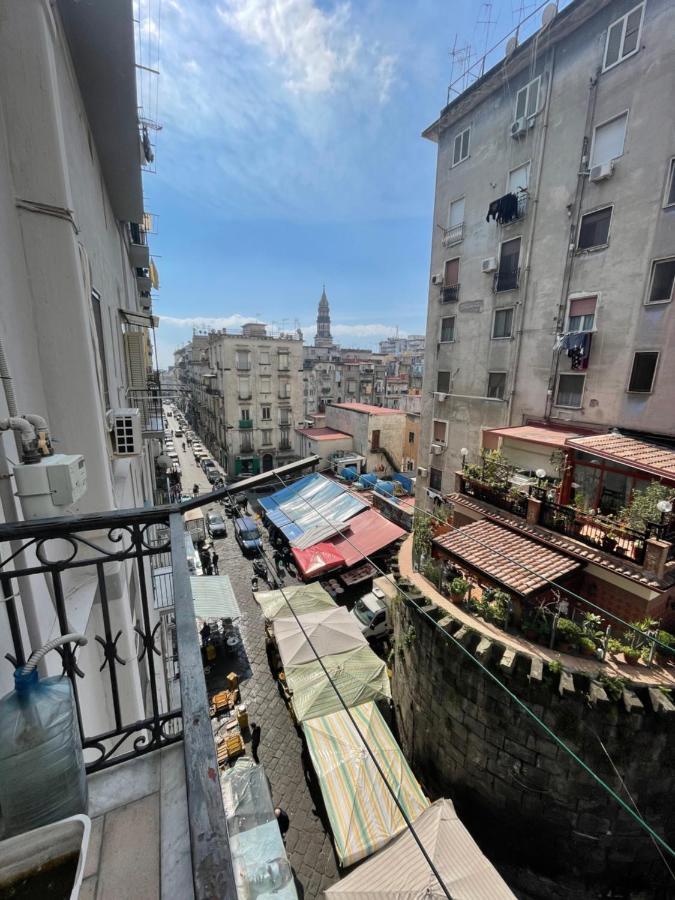 Napoli Central Gate Luaran gambar