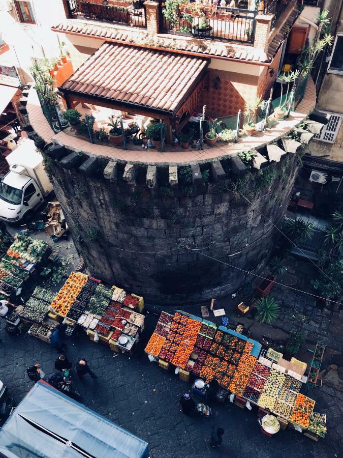 Napoli Central Gate Luaran gambar